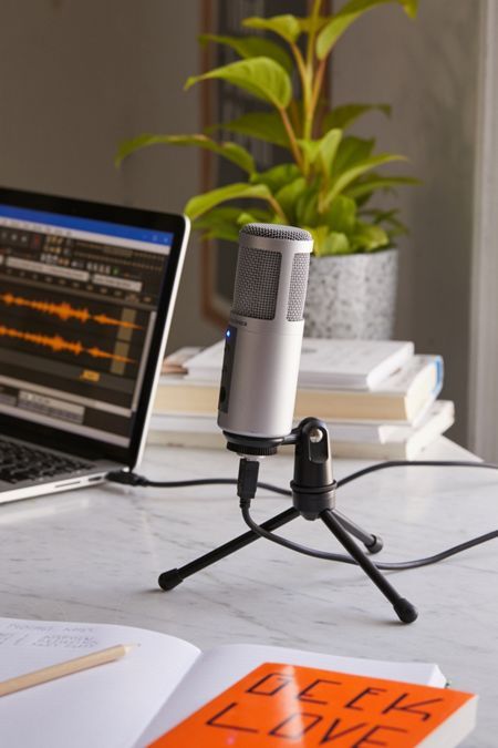 Podcast microphone and press materials